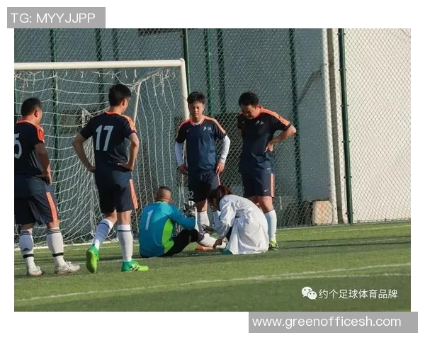 安哥拉与中国红队激战正酣展现足球魅力与团队精神的巅峰对决