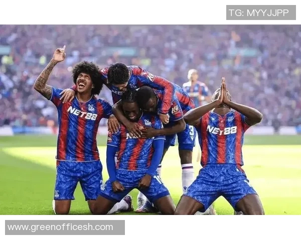 水晶宫主场迎战曼彻斯特联争夺英超积分巅峰对决即将上演 水晶宫主场迎战曼彻斯特联争夺英超积分巅峰对决即将上演