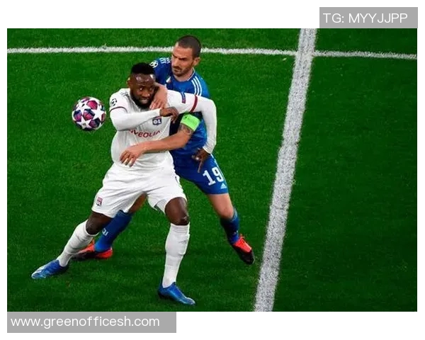 尤文图斯1617赛季客场对阵里昂的精彩回顾与战术分析